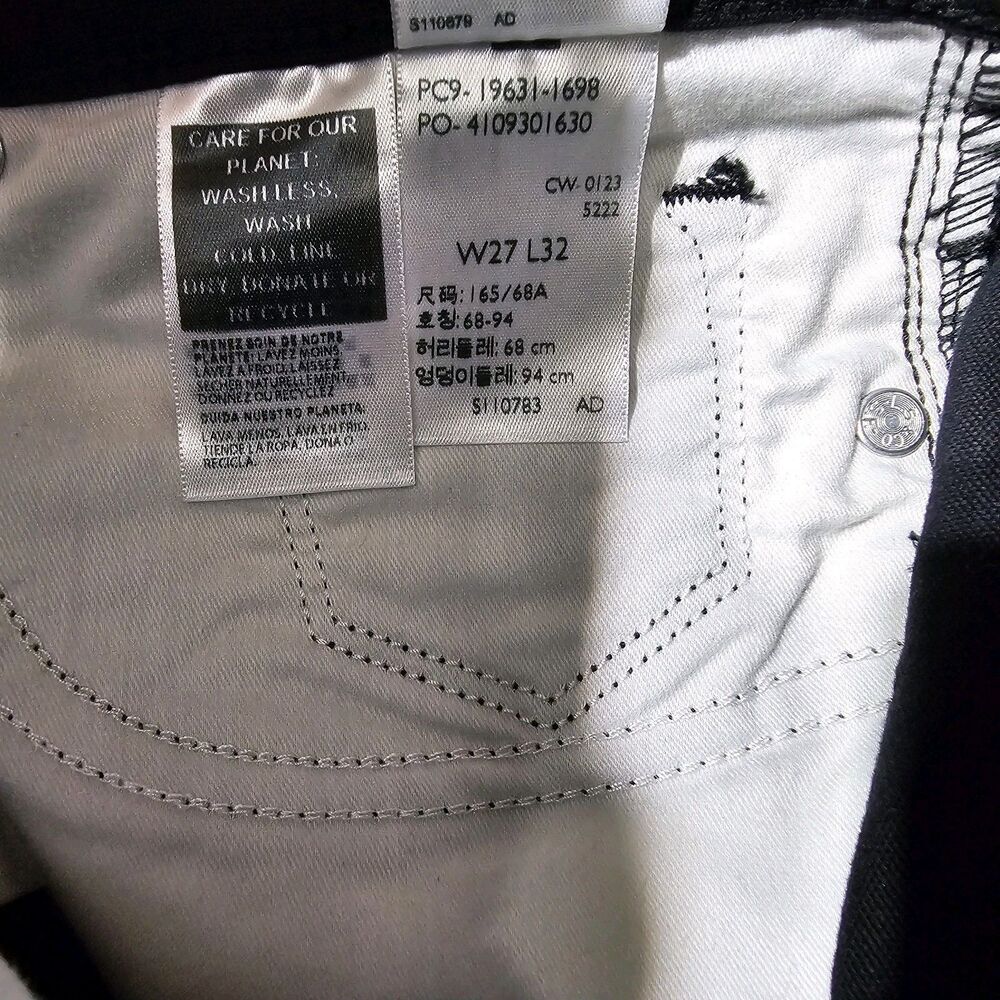 Levi's 314 Shaping Straight Black Stretch Denim Jeans Women's 27x32 - NWT - Picture 12 of 13